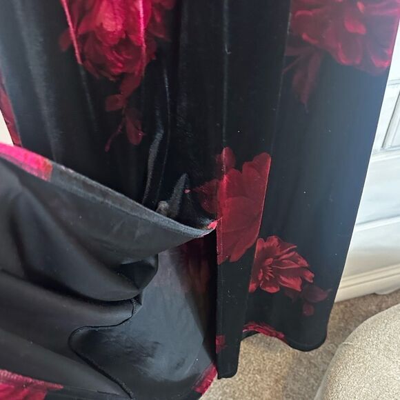 Vintage Velvet Floral Dress‎ - Picture 11 of 16